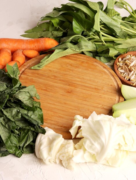 čerstvé suroviny na kuchynskom stole